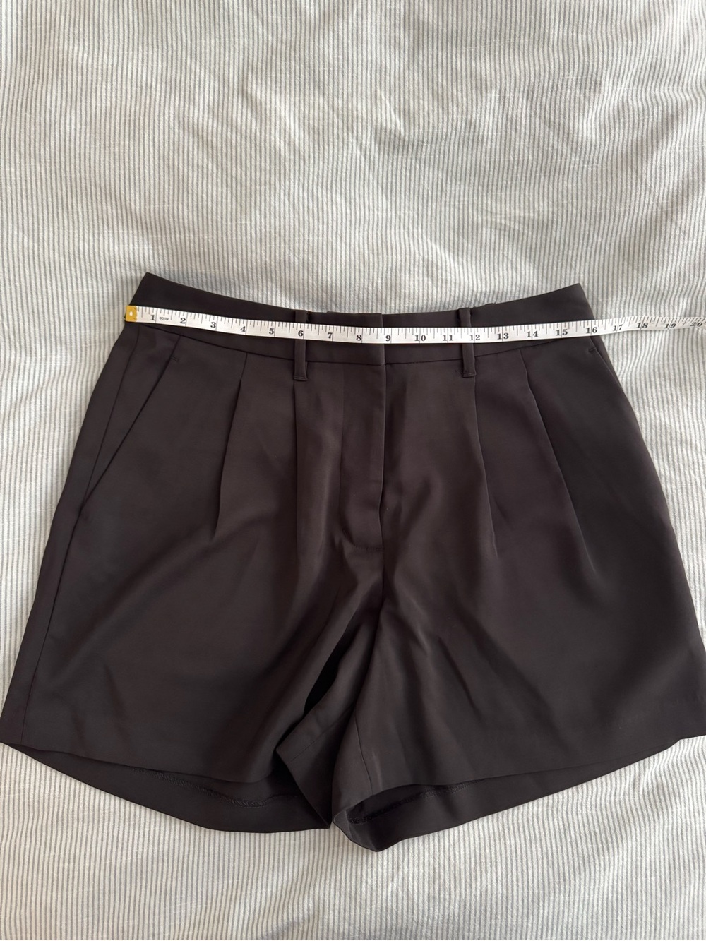 Quince Stretch Crepe Pleated Shorts